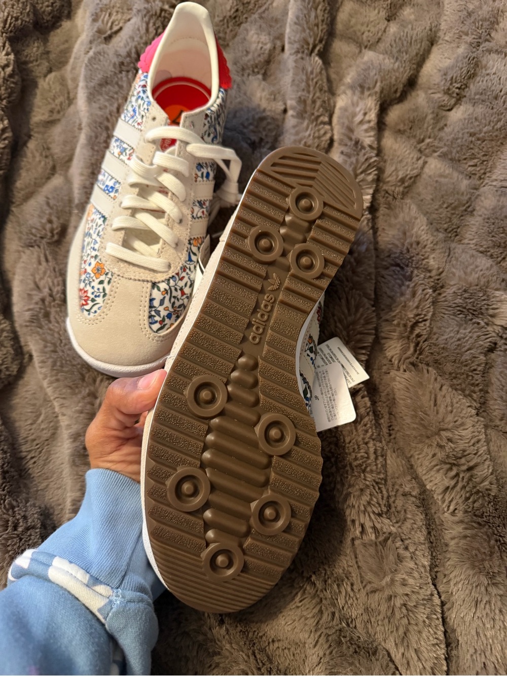 adidas Women’s Beige Floral SL 72 RS Sneakers with Pink Heel - Picture 3 of 4